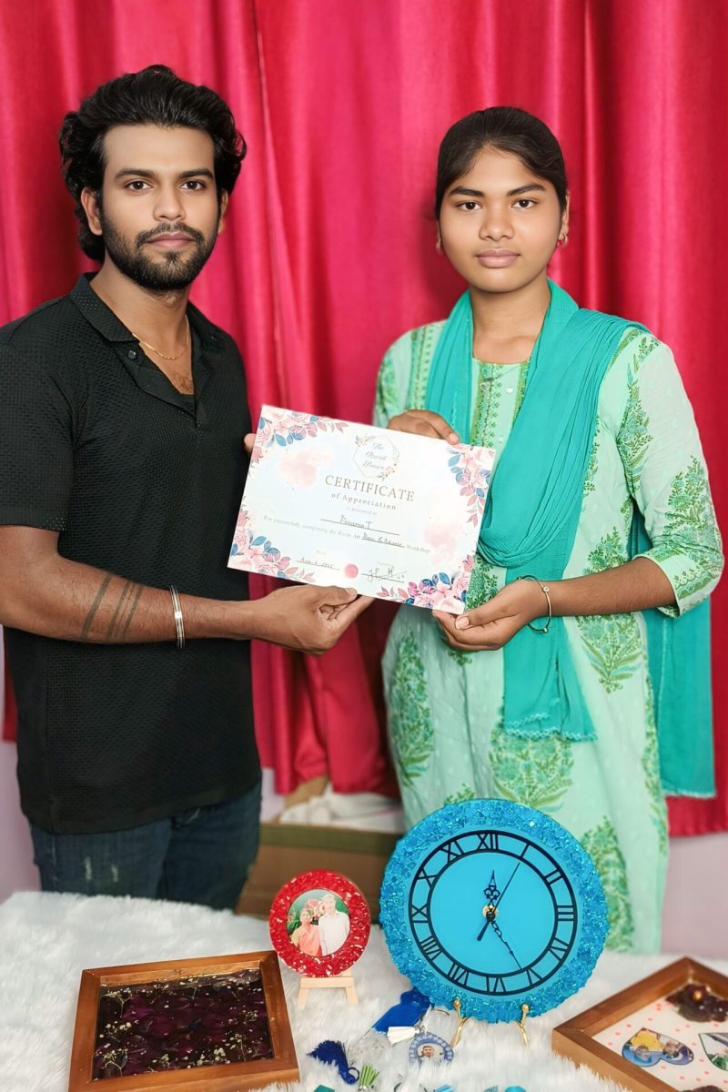 2d0487e073-1000431057